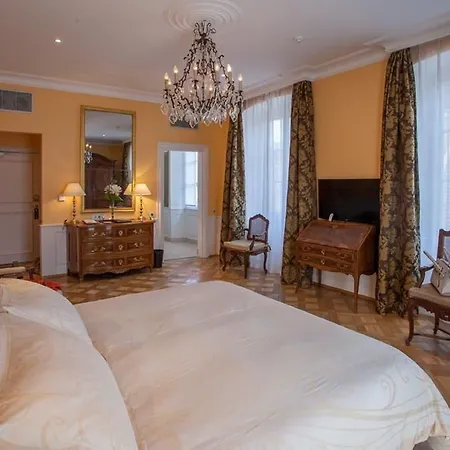 Hotell & Le Bouclier D'or