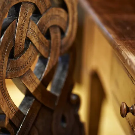 Отель & Le Bouclier D'or 4*