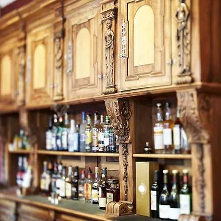 & Le Bouclier D'or Страсбург