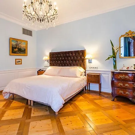 & Le Bouclier D'or Страсбург