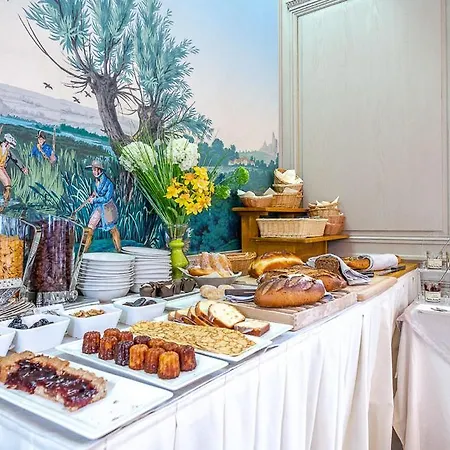 Отель & Le Bouclier D'or 4*