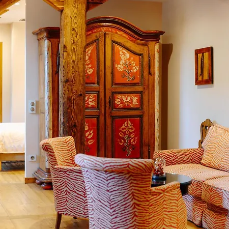 & Le Bouclier D'or Hotell 4*