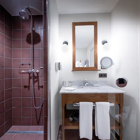 & Le Bouclier D'or 4* Strasbourg