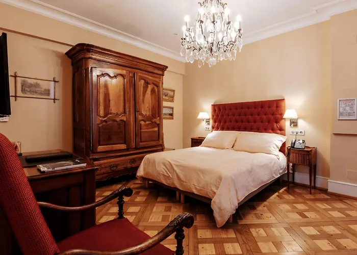 & Le Bouclier D'or Straatsburg