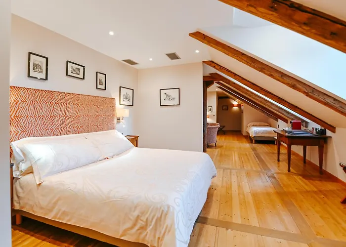 & Le Bouclier D'or 4* Straatsburg