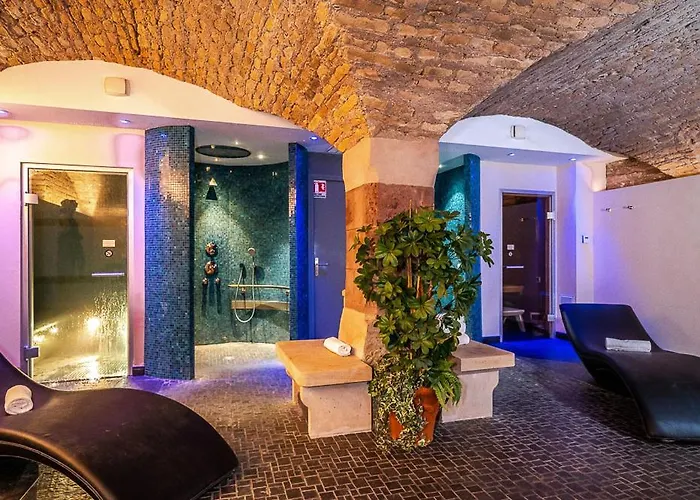 & Le Bouclier D'or 4*