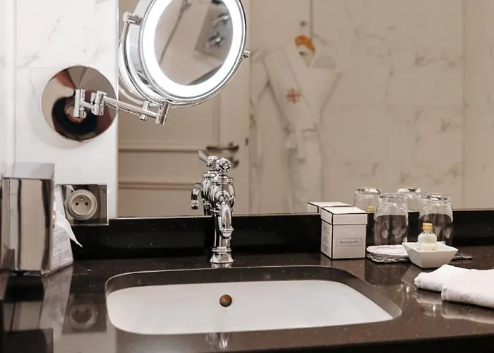 & Le Bouclier D'or Hotel Straatsburg